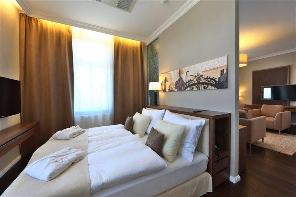 Elizabeth Hotel