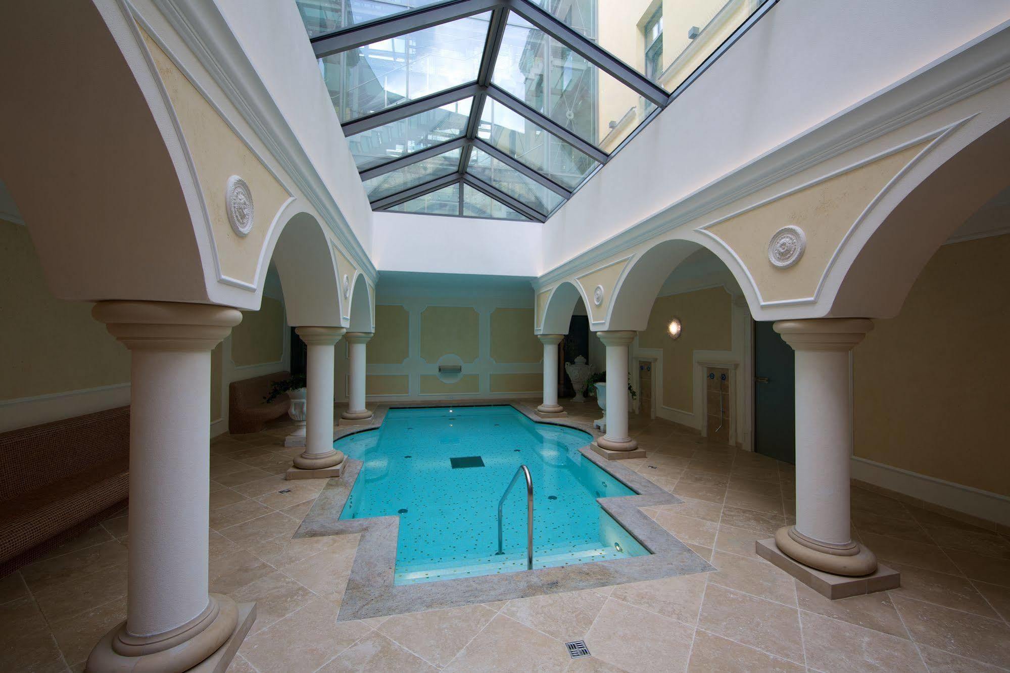Elizabeth Hotel 4*